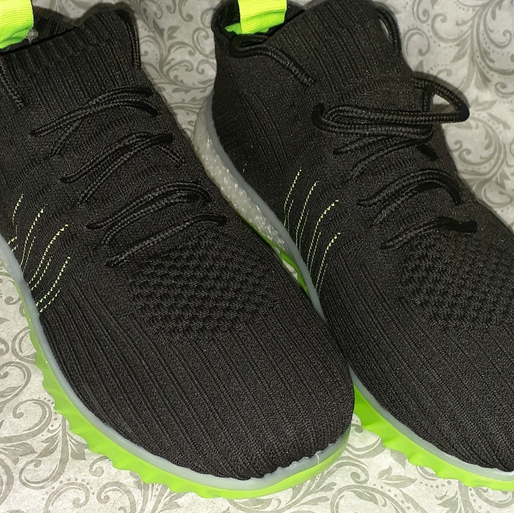 Danskin athletic super soft shoes